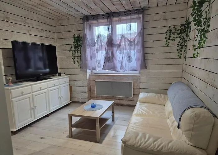 Boheme-rdc-place Auto Devant * Saint-Gaudens (Haute-Garonne)